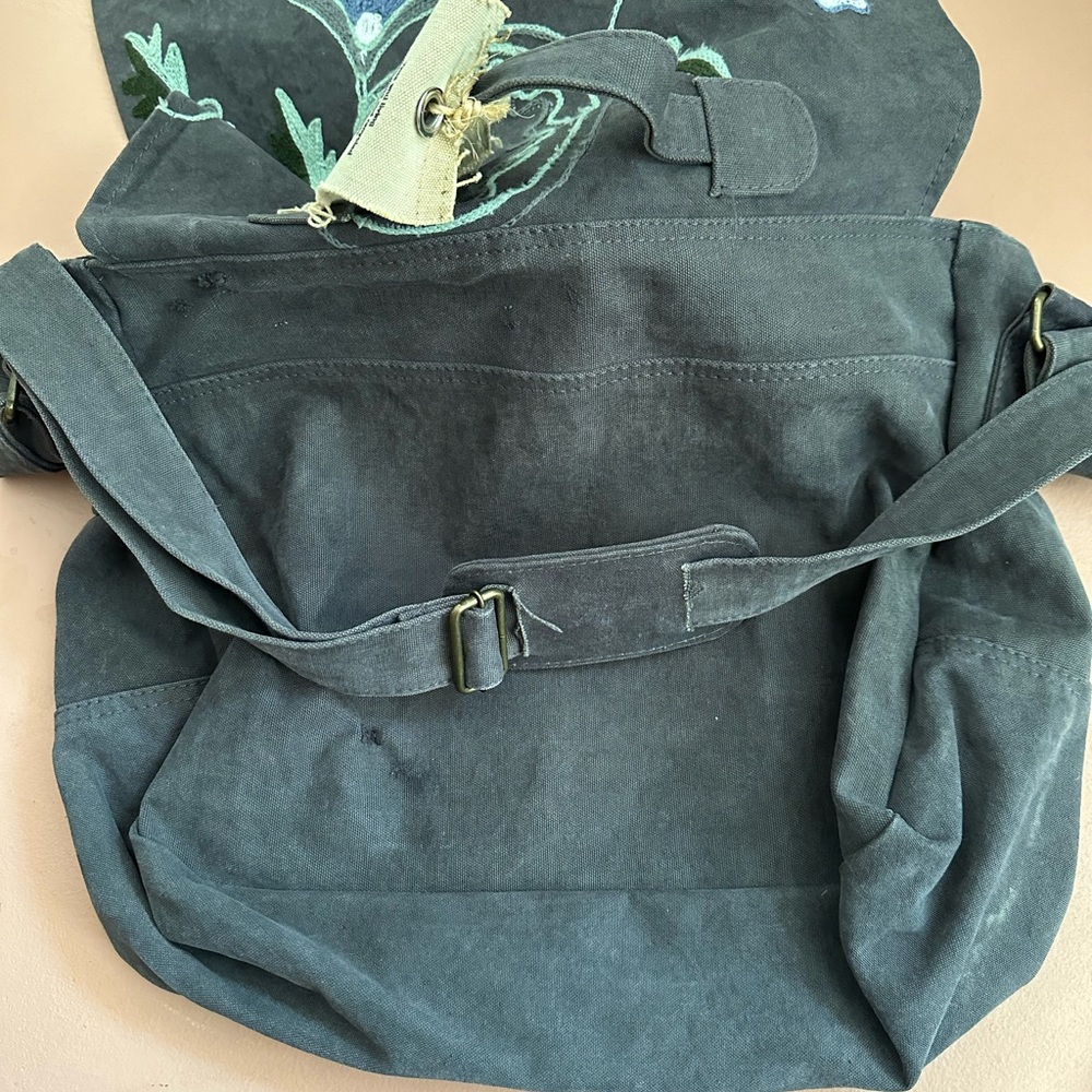 Embroidered Gray Shoulder Computer Bag - Picture 5 of 7